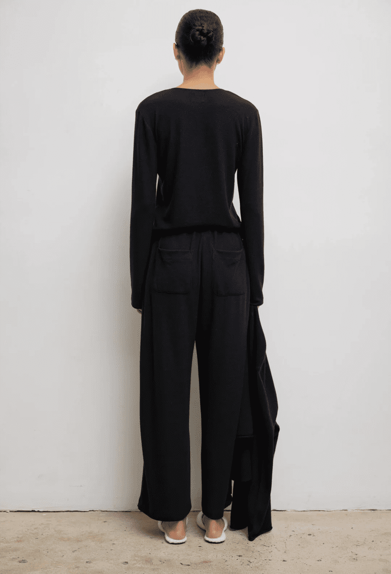 LES LAURENCROPDRAWSTRINGPANT BLACK back